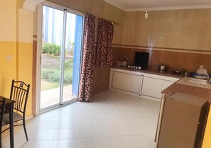 Réfrigérateur, plaque de cuisson