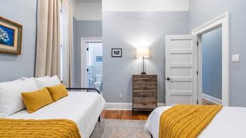 5 bedrooms, desk, iron/ironing board, travel cot