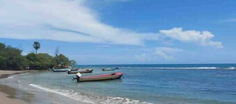 VillaMerissa Nestled between two unspoiled beaches Pool/JackSprat/WiFi/Gym/Staff