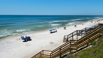 Beach nearby, sun loungers, beach towels