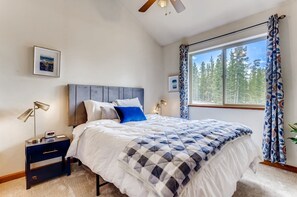 3 chambres, fer et planche à repasser, accès au Wi-Fi (inclus)