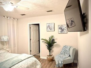 2 bedrooms, iron/ironing board, free WiFi, bed sheets