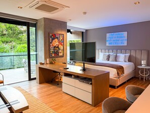 1 bedroom, in-room safe, desk, iron/ironing board