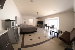 1 Schlafzimmer, Bügeleisen/Bügelbrett, Internetzugang