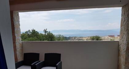 Studio Melissa with terrace and sea view, in Omisalj