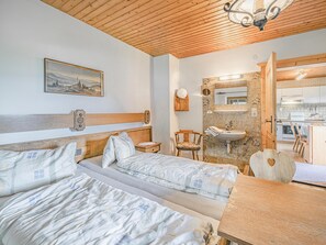2 bedrooms, internet