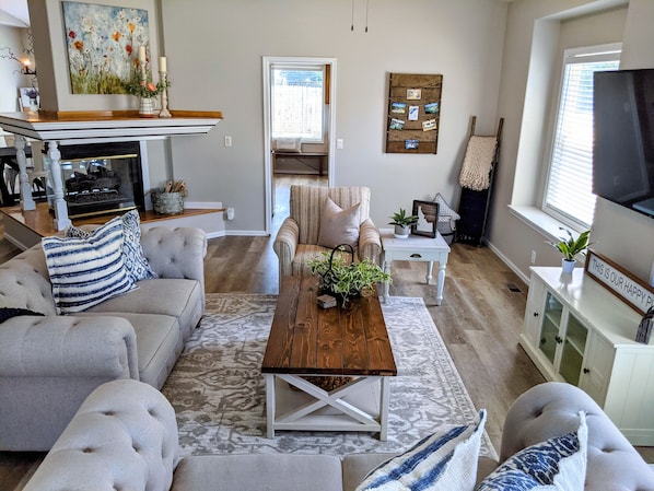 Smart TV, fireplace, video games