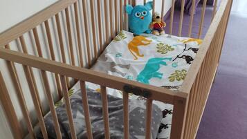 1 habitación, acceso a internet y ropa de cama