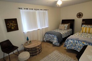 3 bedrooms, desk, iron/ironing board, free WiFi