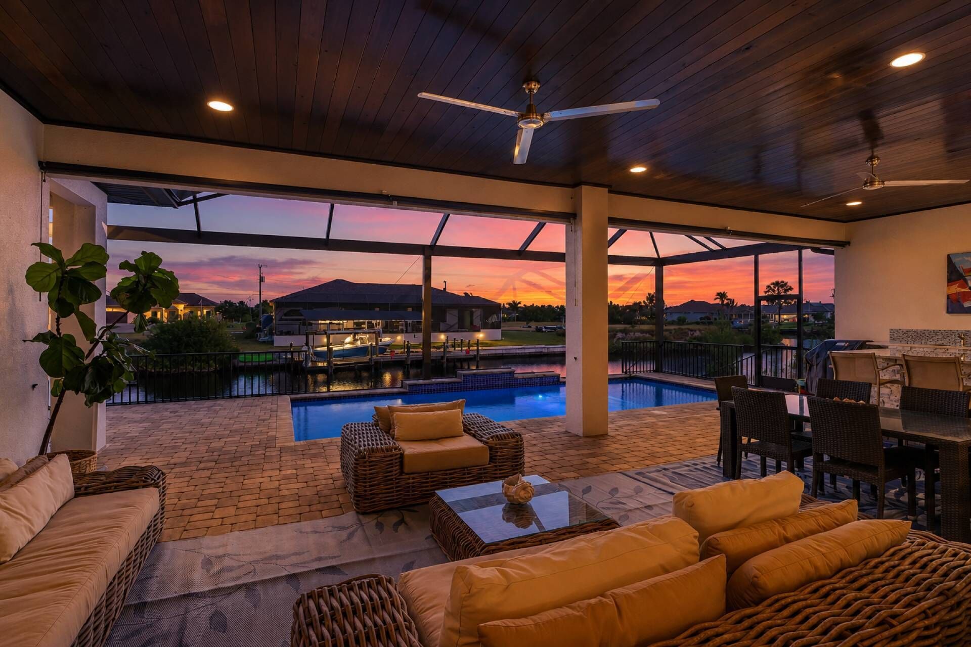 Outdoor dining