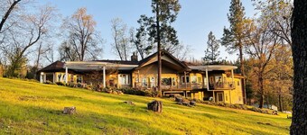 80-acre Mountaintop Villa with Spectacular Views