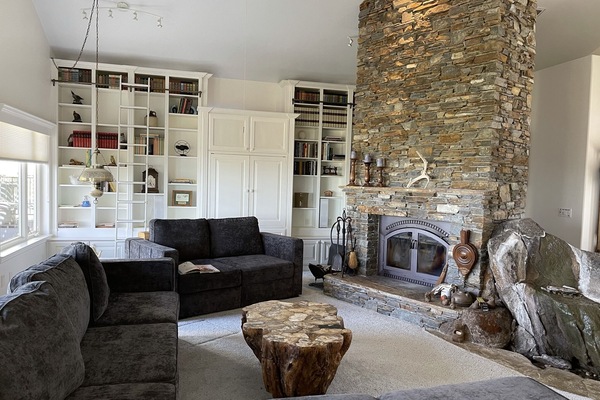 Smart-TV, peis, DVD-spiller og fotballspill