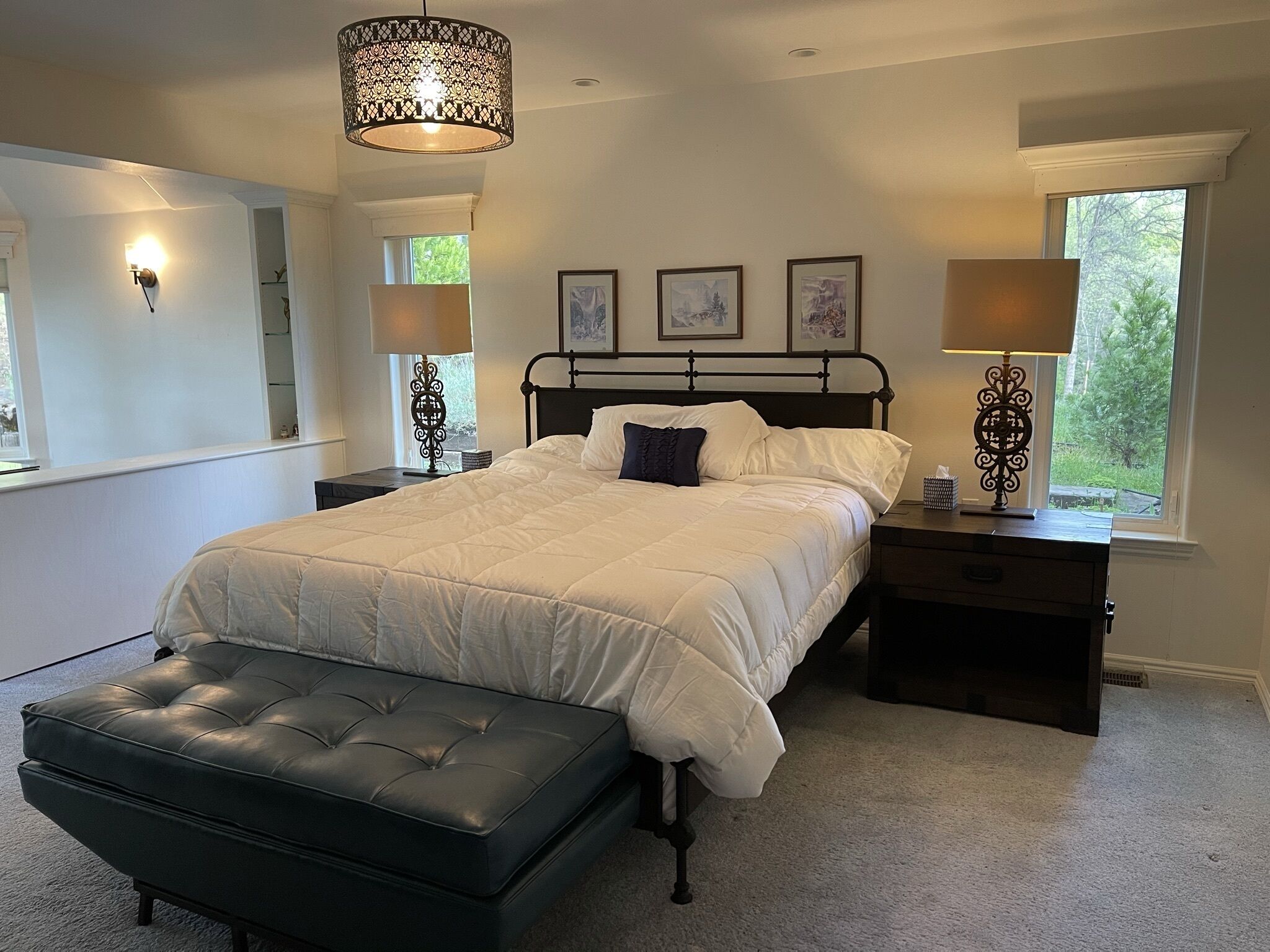 3 bedrooms, desk, iron/ironing board, travel cot