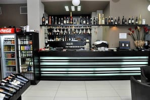 Bar (on property) - Hotel Vila Lule (Durrës)