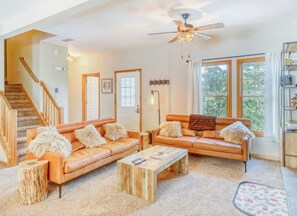 Een smart-tv en een open haard