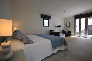 4 Schlafzimmer, Bügeleisen/Bügelbrett, Reisekinderbett, WLAN