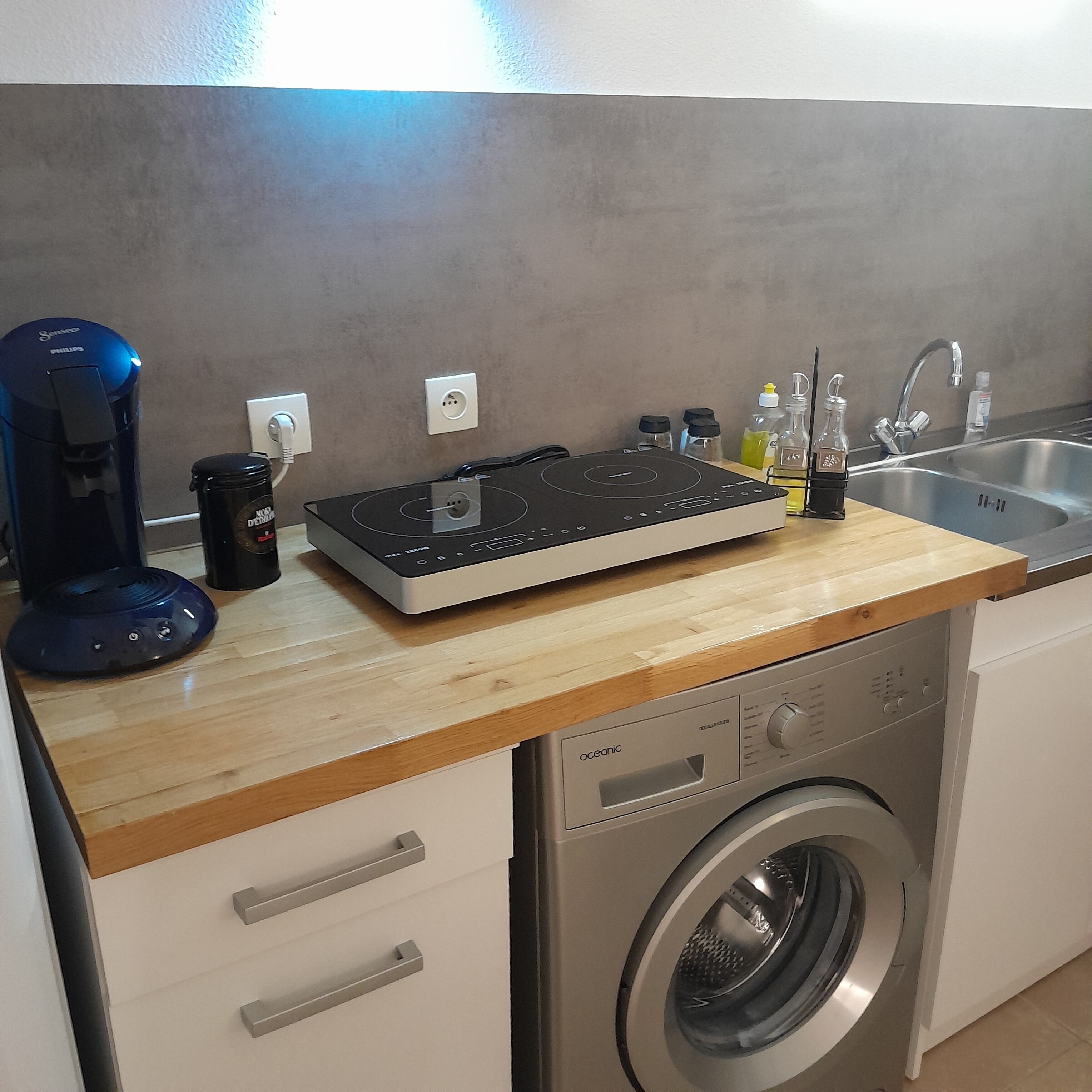 Frigorífic, microones, forn i placa de cuina 