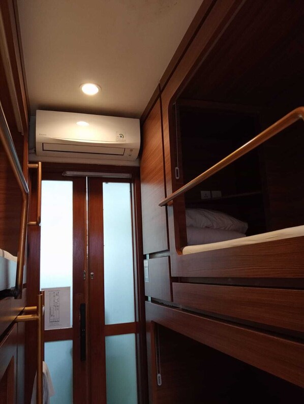 Family Quadruple Room | Air conditioning