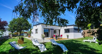 Jolie maison neuve, trÚs bien exposée, au calme, jardin, terrasse.