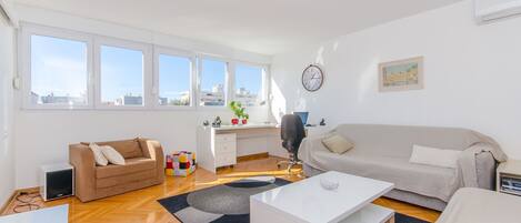 Apartment | Living room