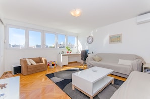 Apartment, 1 Queen Bed with Sofa bed | Living room