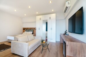 Egyptian cotton sheets, premium bedding, minibar, in-room safe - niXie Hotel & Beach - Adults Only  (Bodrum)