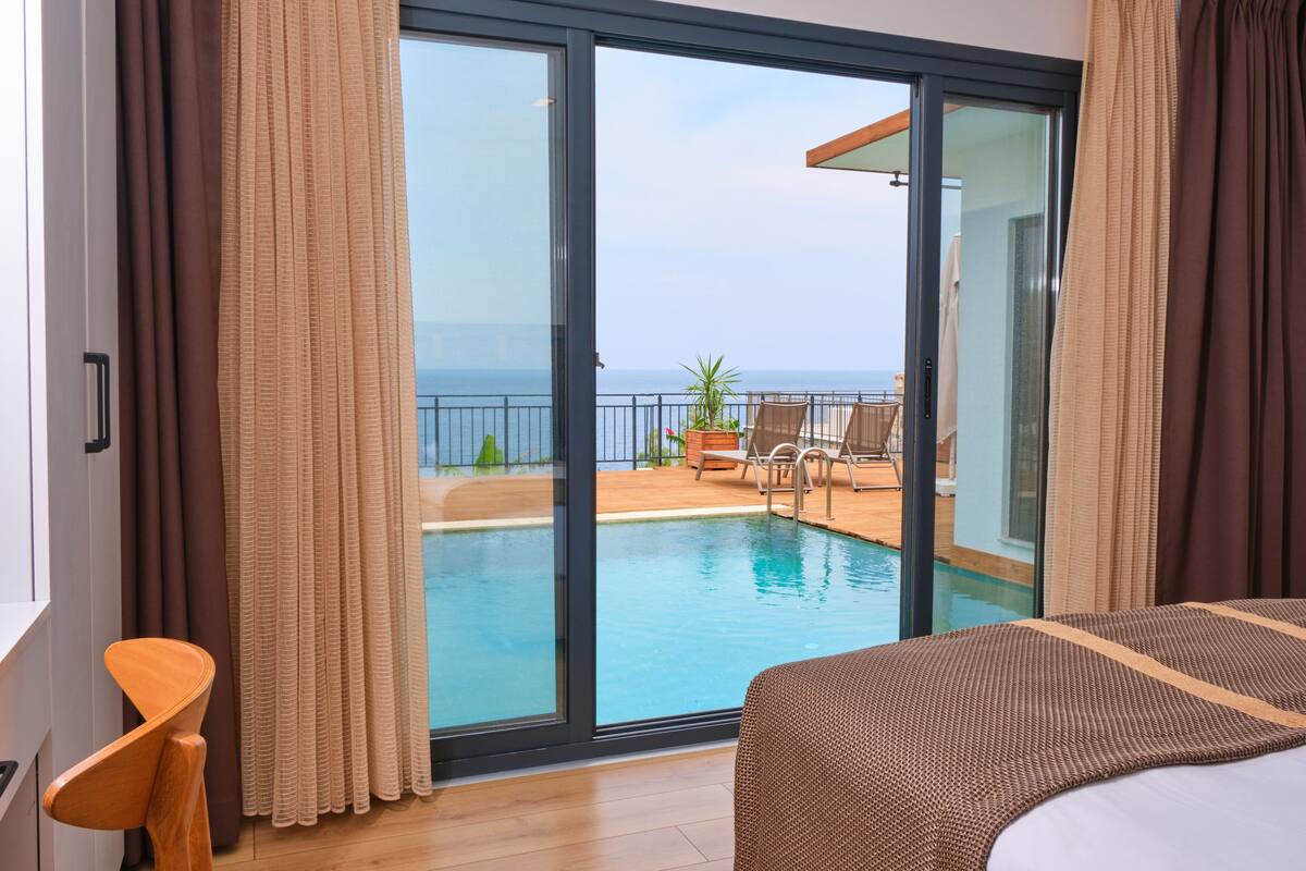 Villa de lujo | Sábanas de algodón egipcio, ropa de cama de alta calidad y minibar