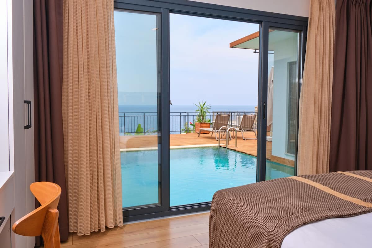 Luxury Villa | 1 bedroom, Egyptian cotton sheets, premium bedding, minibar