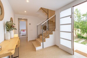 4 Schlafzimmer, Schreibtisch, Bügeleisen/Bügelbrett, WLAN