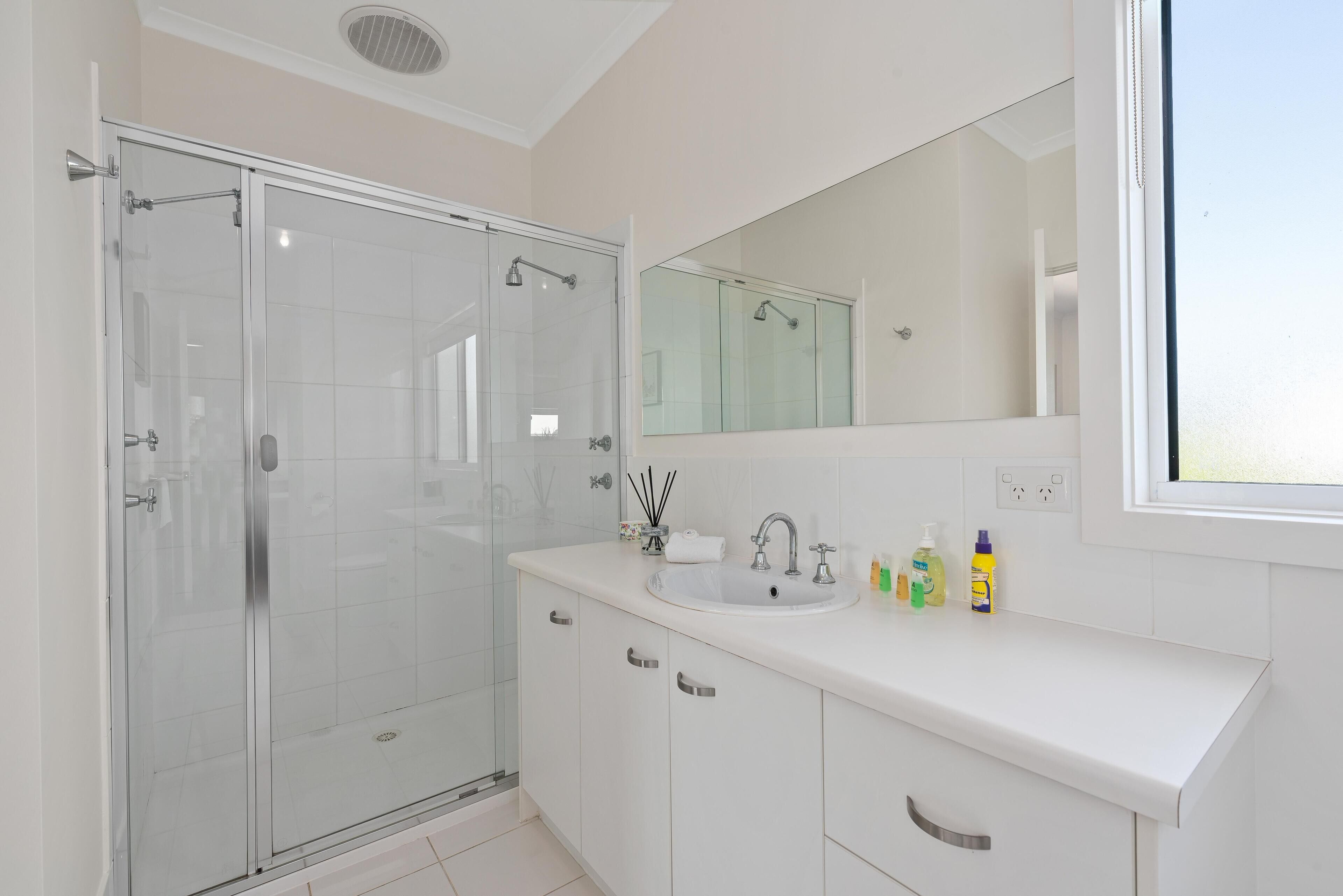 Chloe's Place ~ Aldinga Beach - Airy Family Abode Overlooking a Reserve — image 18