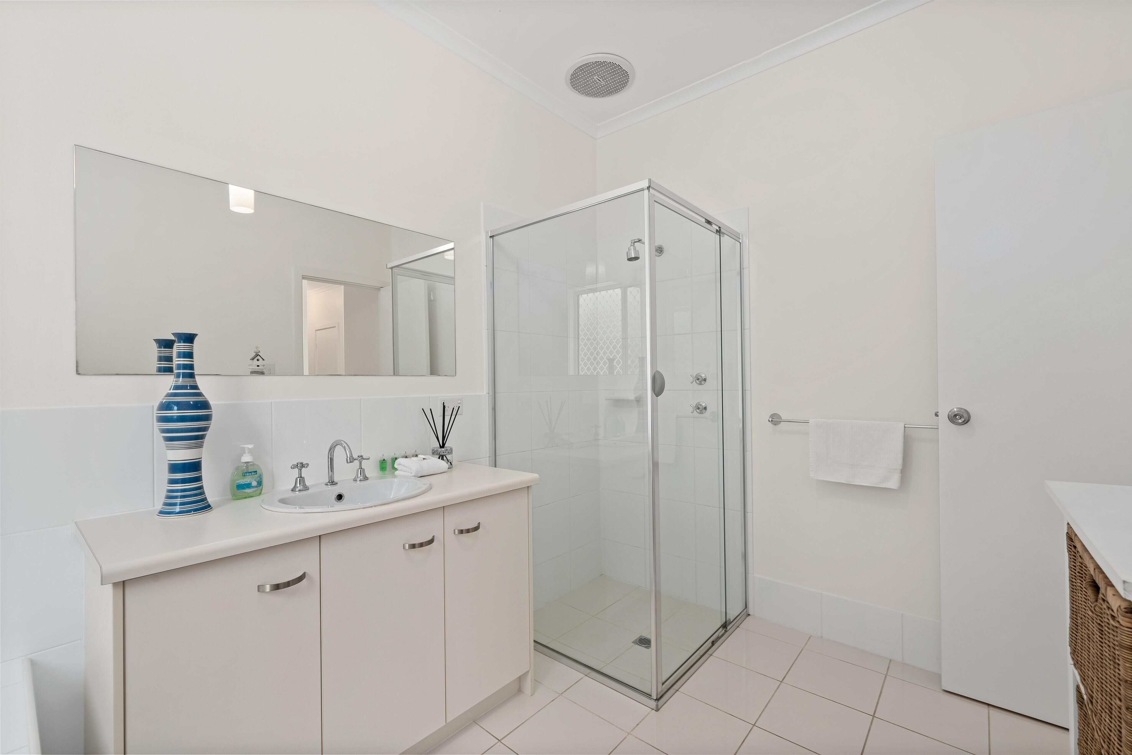 Chloe's Place ~ Aldinga Beach - Airy Family Abode Overlooking a Reserve — image 25