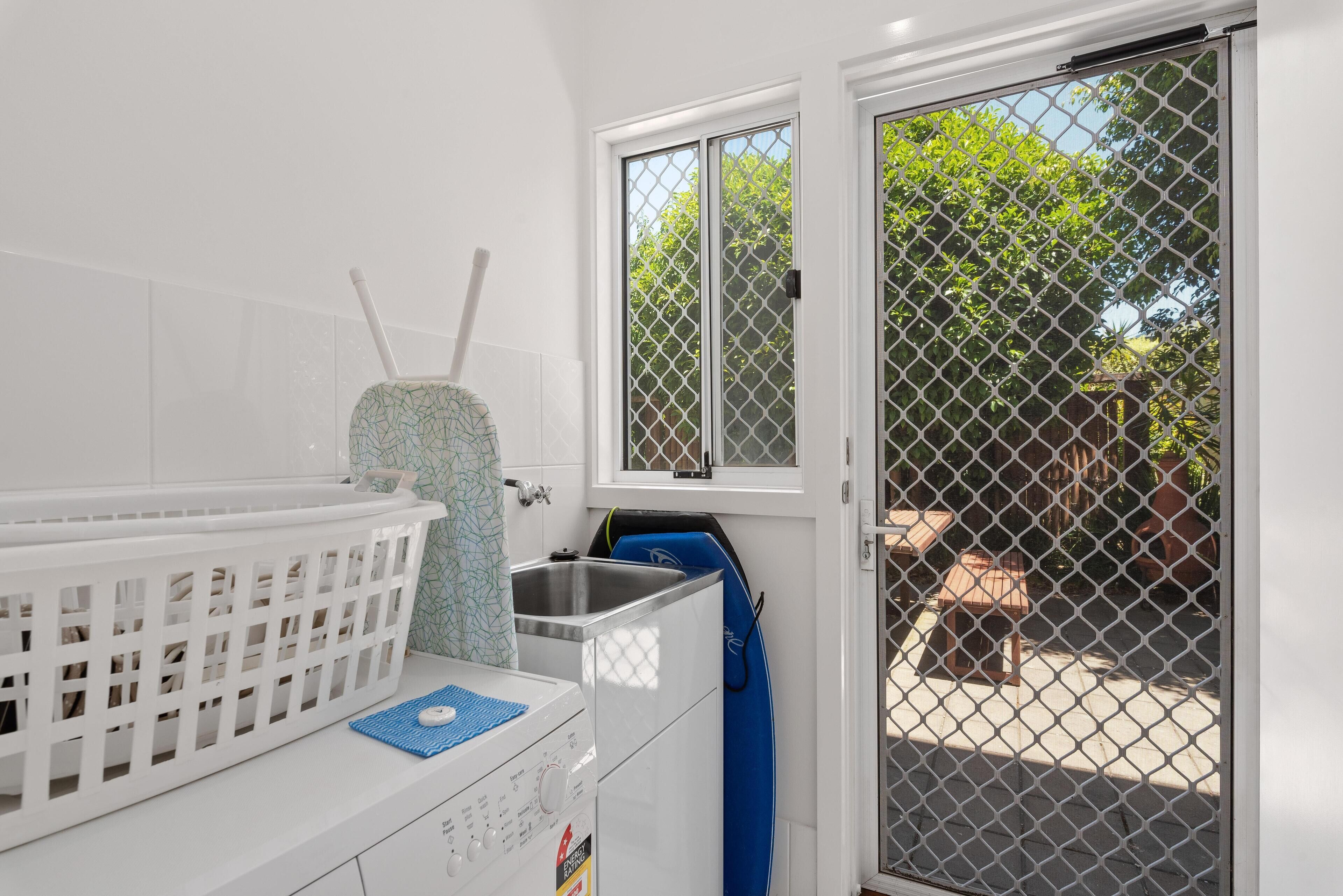 Chloe's Place ~ Aldinga Beach - Airy Family Abode Overlooking a Reserve — image 6