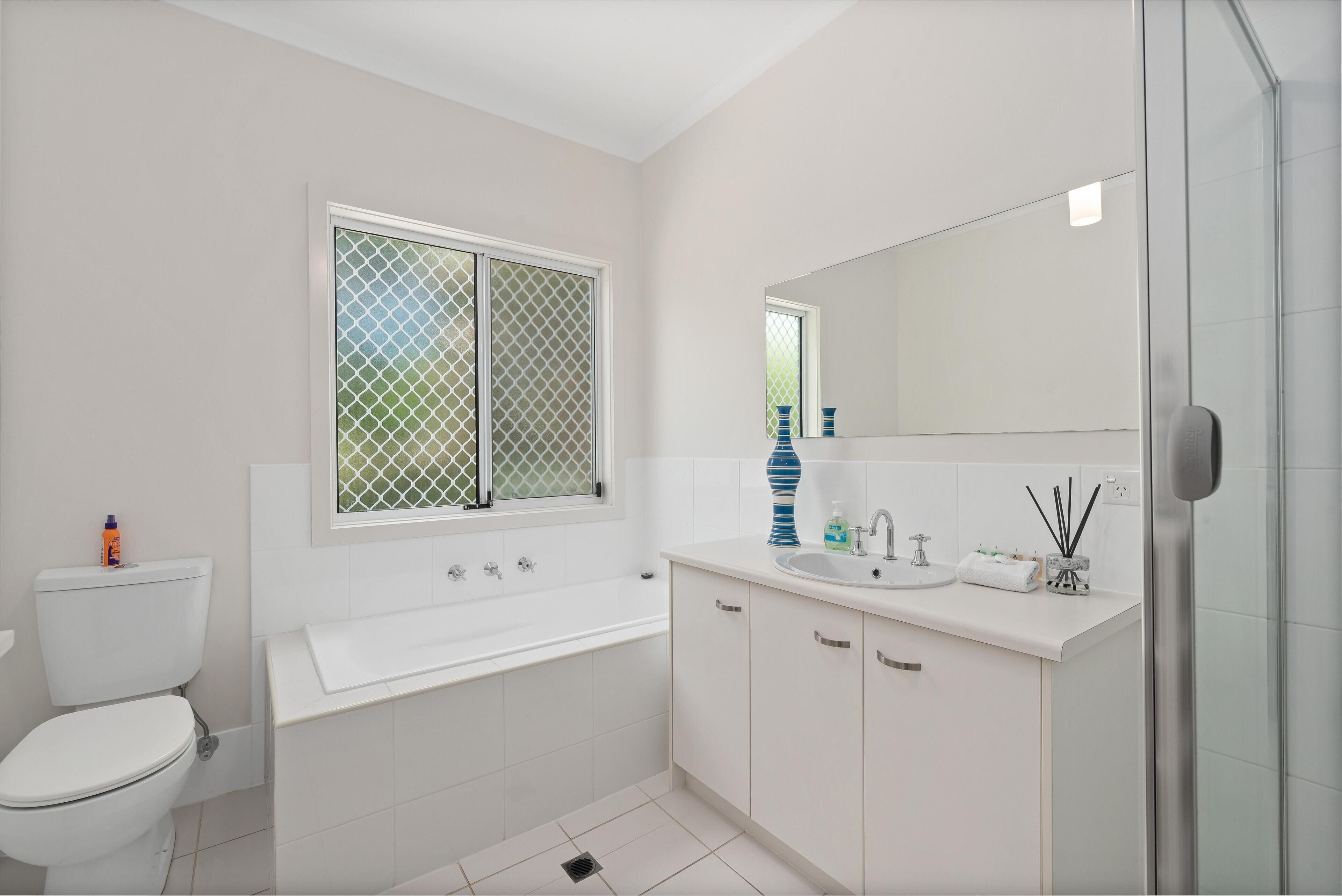 Chloe's Place ~ Aldinga Beach - Airy Family Abode Overlooking a Reserve — image 24
