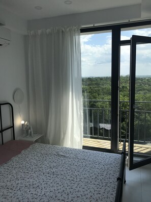 2 bedrooms, desk, soundproofing, iron/ironing board