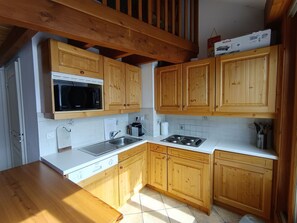 Fridge, microwave, dishwasher