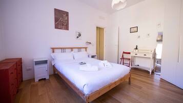 1 habitación y ropa de cama