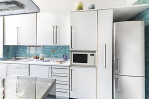 Kühlschrank, Herdplatte, Geschirrspüler