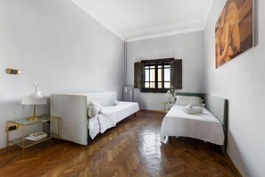 4 chambres, bureau, fer et planche à repasser, Wi-Fi