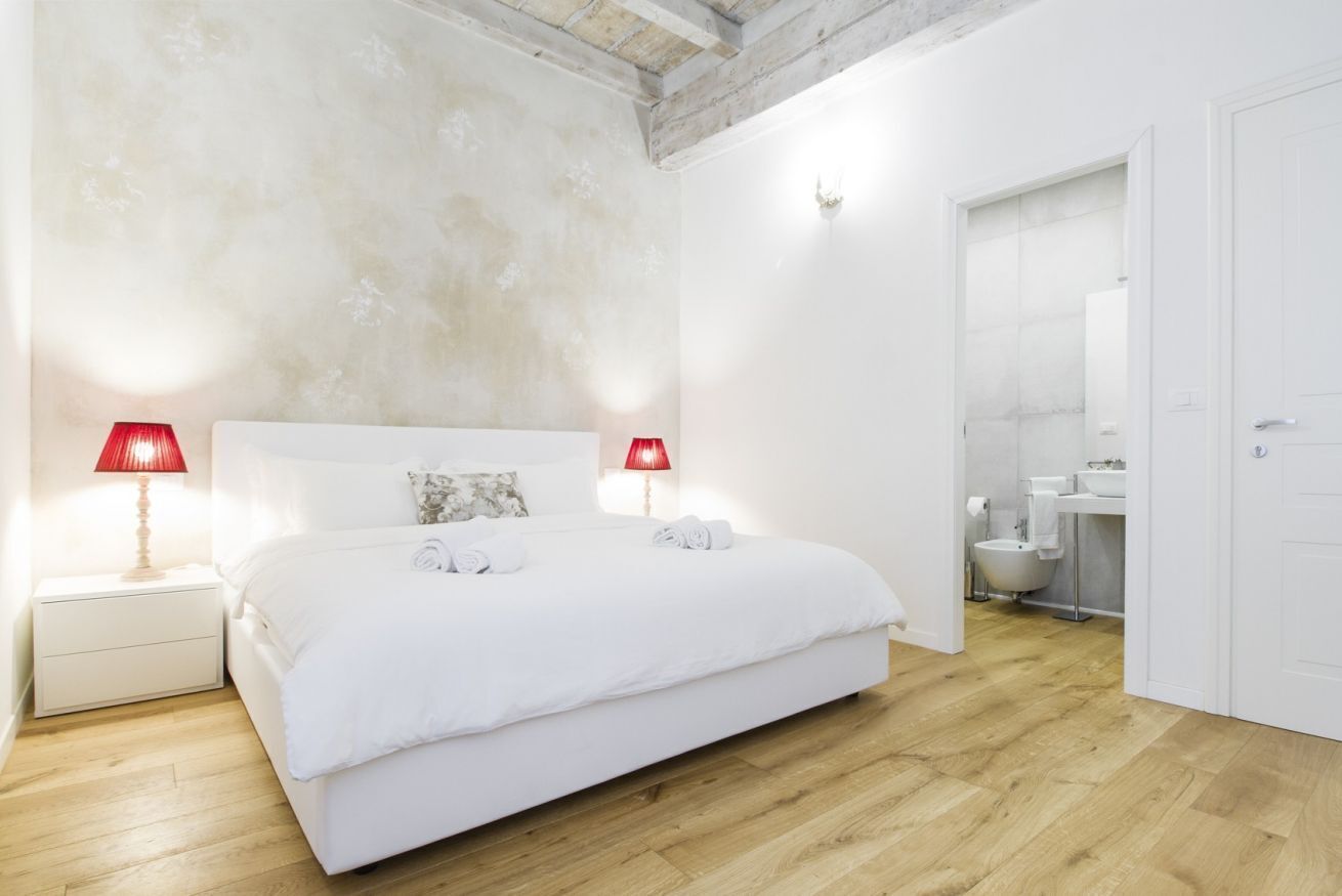 3 Schlafzimmer, Schreibtisch, Bügeleisen/Bügelbrett, WLAN