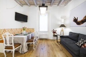 Interior - GetTheKey San Vitale Apartment (Bologna)