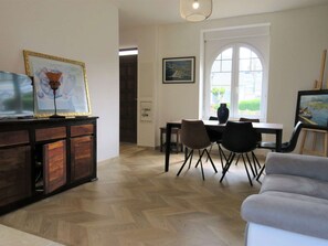 TV - Renovated house 100m from sea with WIFI, garden in Trégastel (Trégastel)