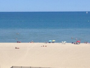 On the beach - Calm studio for 4 near the beach, private parking (Le Barcarès)