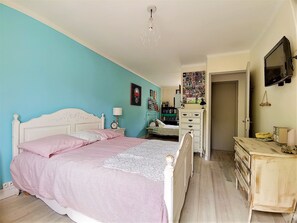 3 habitaciones, wifi gratis y ropa de cama 