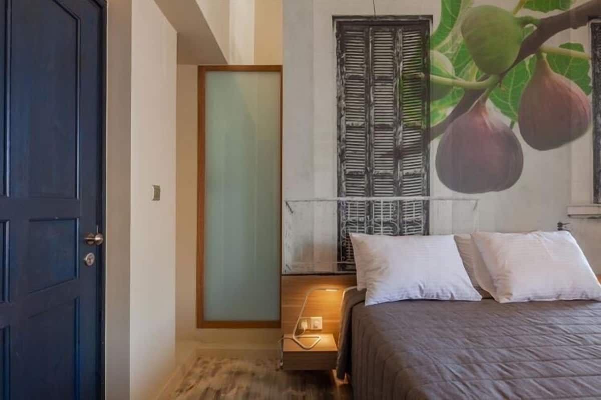 Double Room | Cribs (surcharge), WiFi (free), bed sheets
