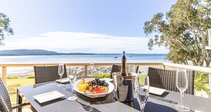Pelican Sands 2 , 83 Soldiers Point Road - fantastic waterfront unit with pool and air conditioning