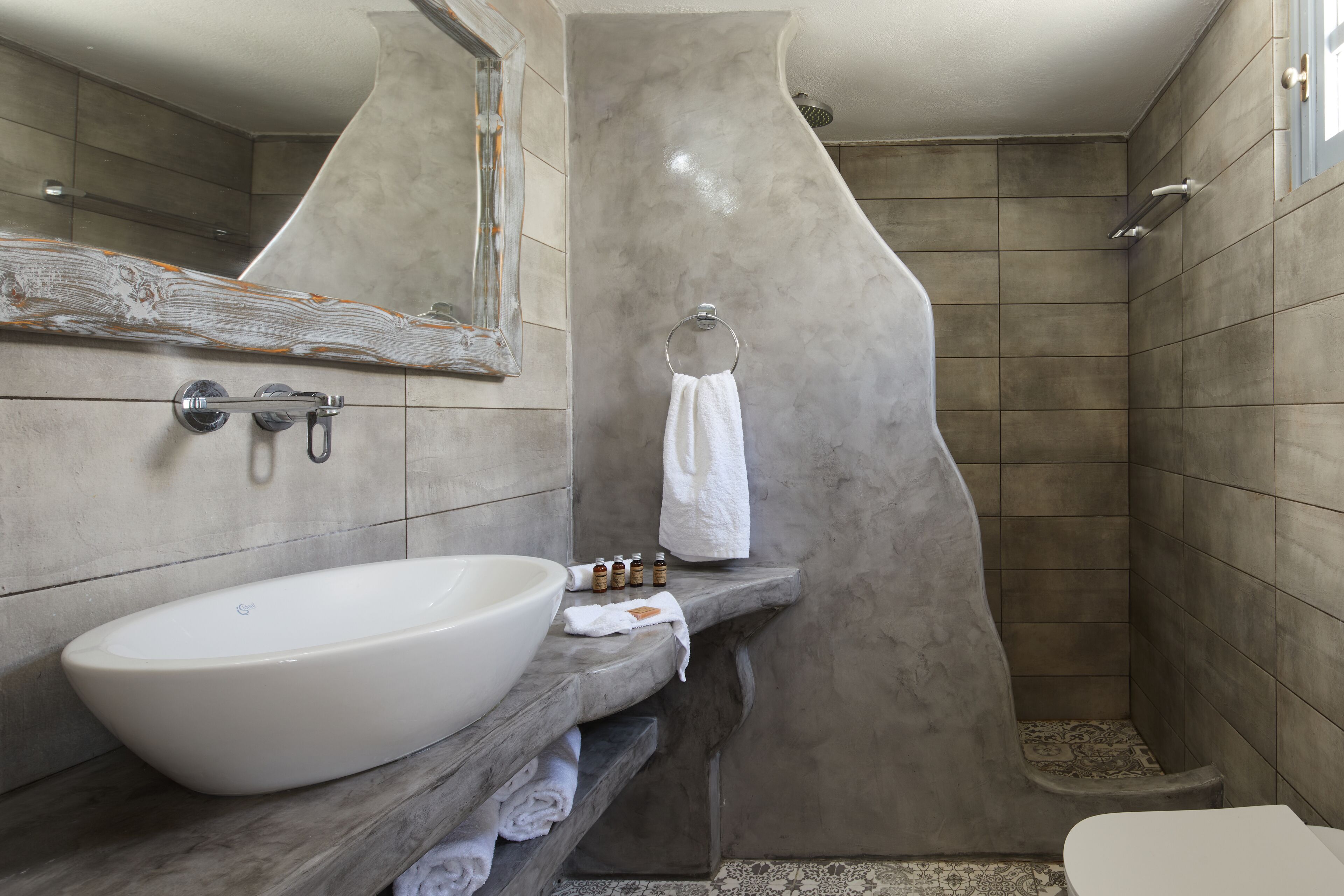 family suite, 2 bedrooms, hot tub, sea view | bathroom | shower, rainfall showerhead, hair dryer, bathrobes