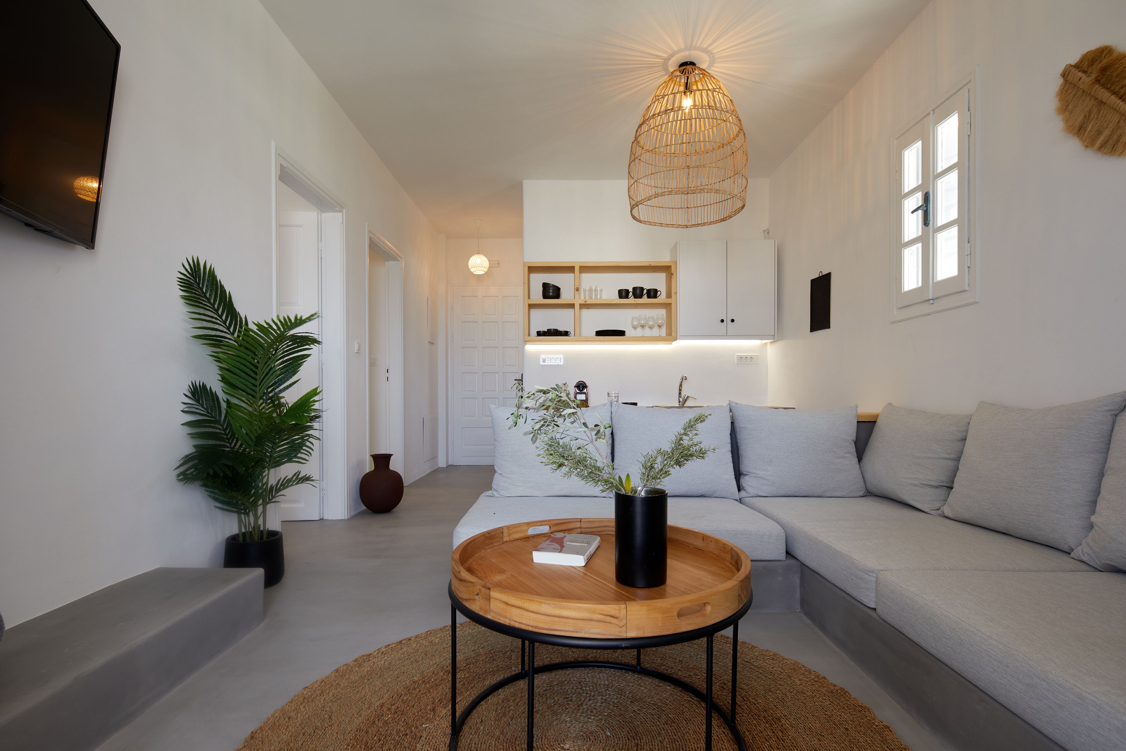 family suite, 2 bedrooms, sea view | living area | 32-inch tv with satellite channels