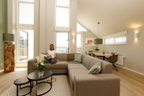 独立别墅 | 起居区 | 平板电视、DVD 播放器