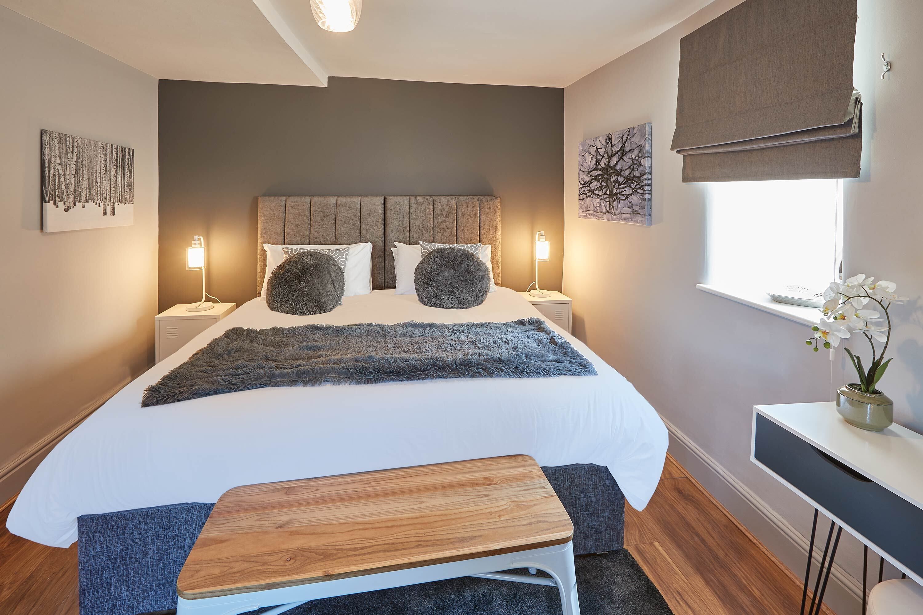 House | 2 bedrooms, individually decorated, individually furnished