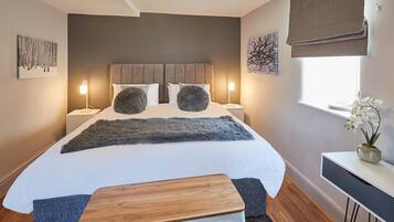 House | 2 bedrooms, individually decorated, individually furnished